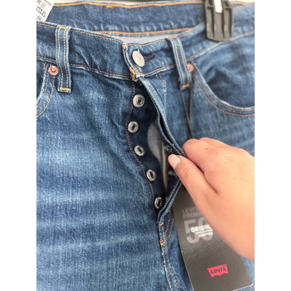Levi’s 501 Premium High Rise Cropped Jeans 31 Dark Wash Button Fly NWT - Picture 3 of 6